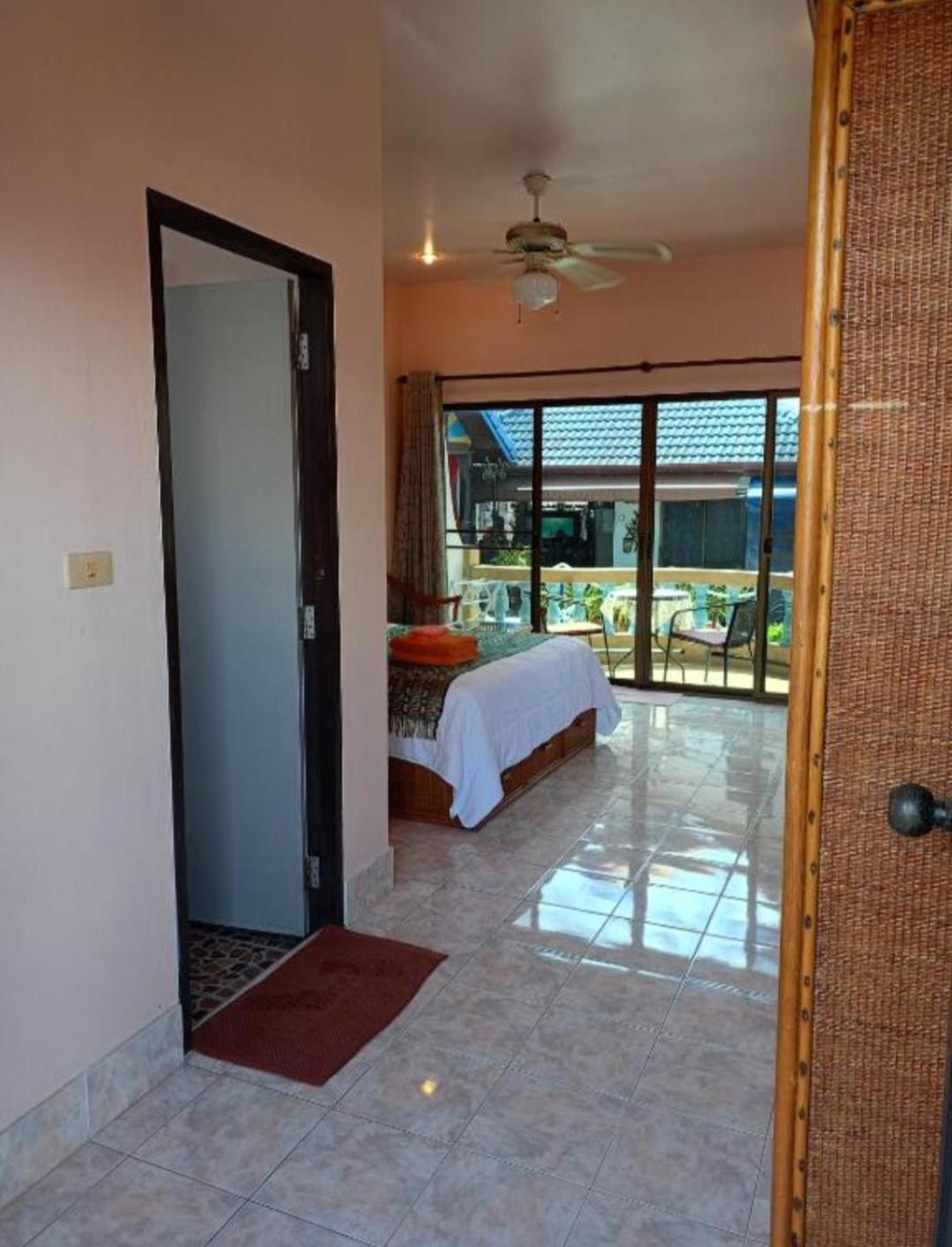 Patong Sunbeach Mansion Exterior foto