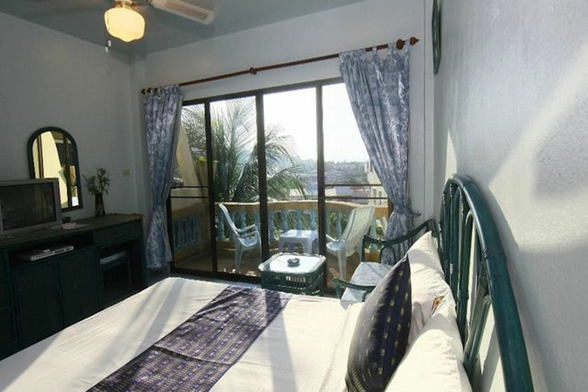 Patong Sunbeach Mansion Exterior foto
